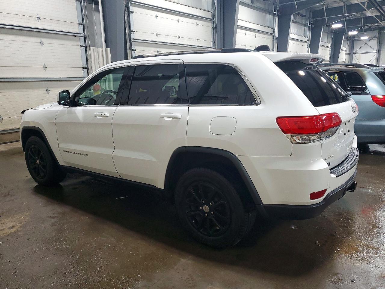 2016 Jeep Grand Cherokee Laredo - Фото 2
