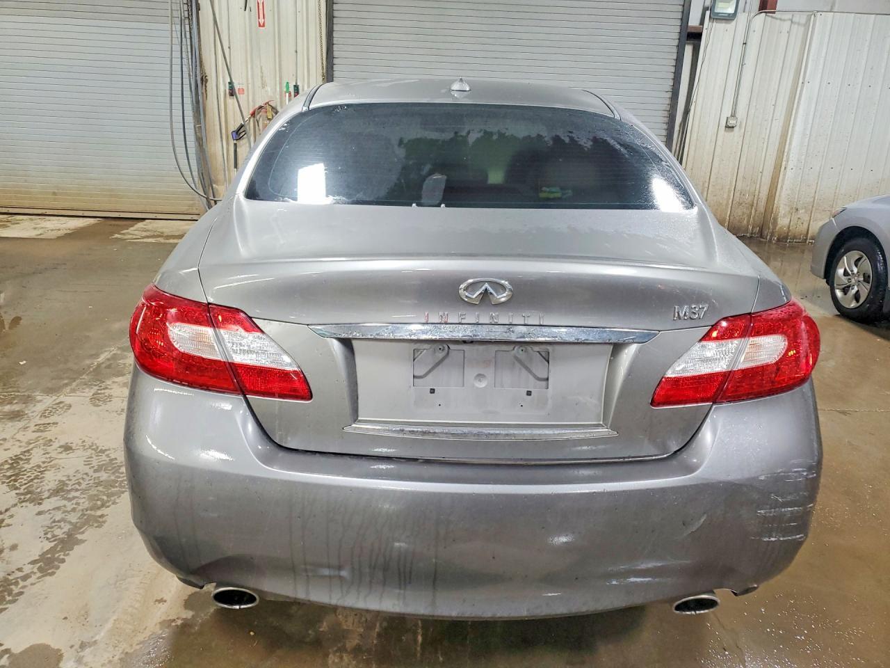 2012 Infiniti M37 Base - Image 6