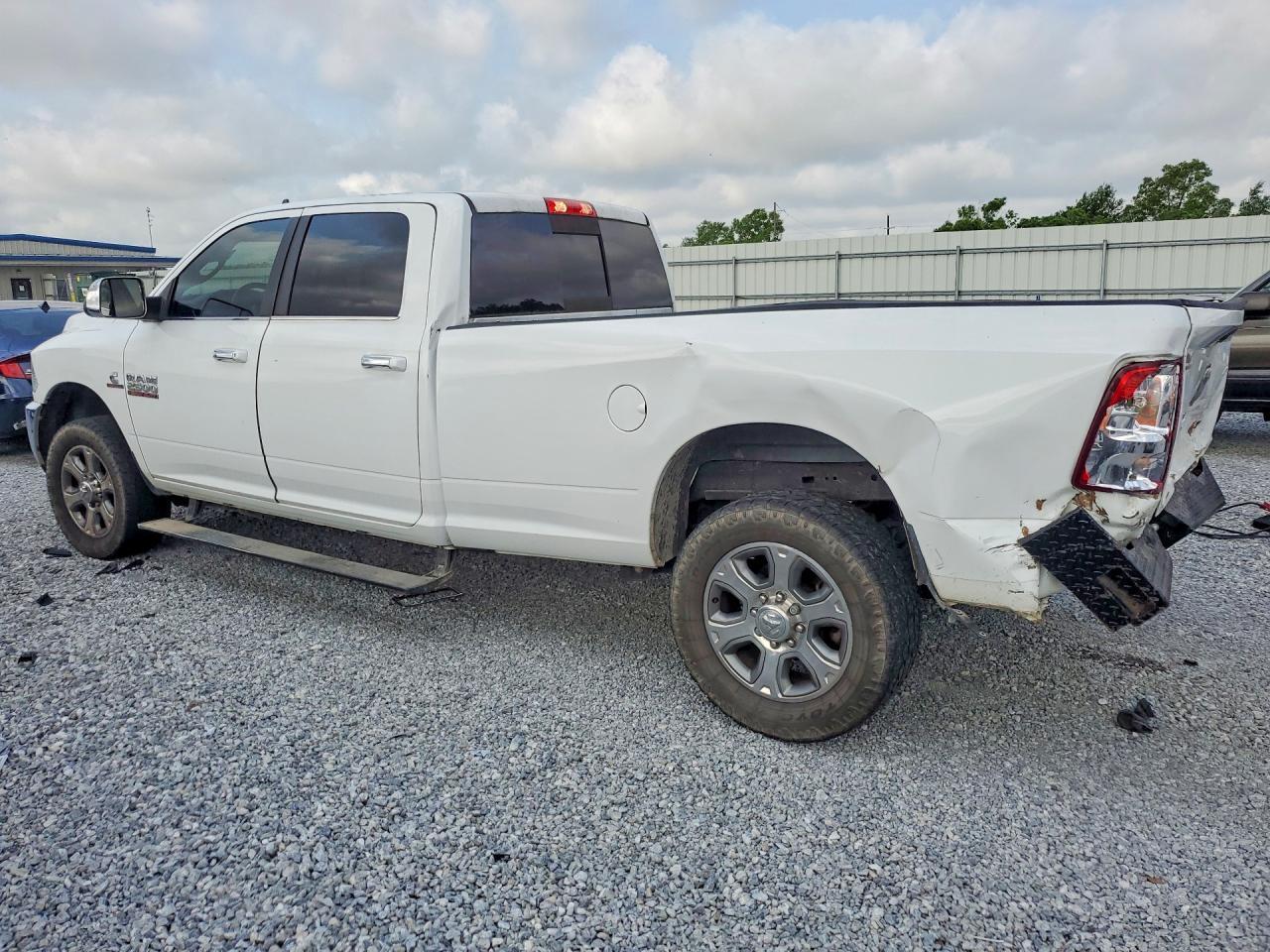 2018 Ram 2500 Slt - Image 2