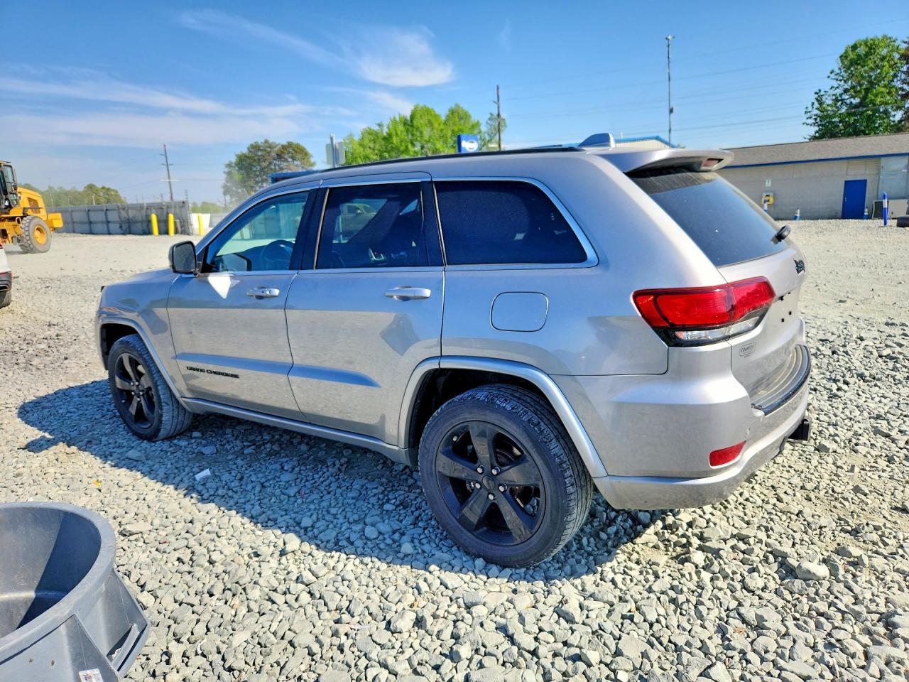 2015 Jeep Grand Cherokee Laredo - Фото 2