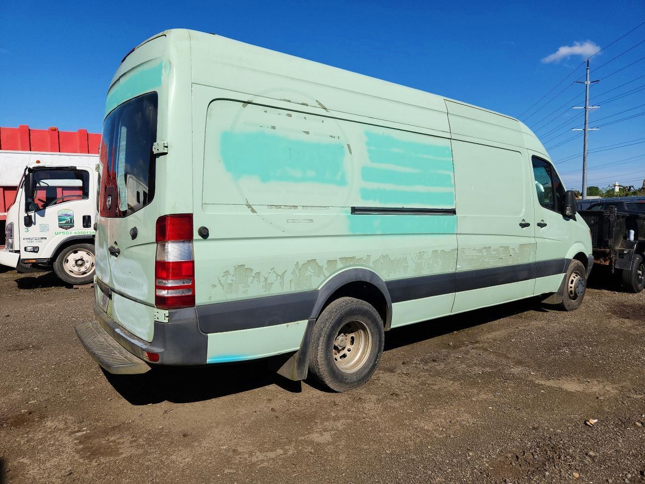 2007 Dodge Sprinter 3500 Utility / Service Van - Image 3