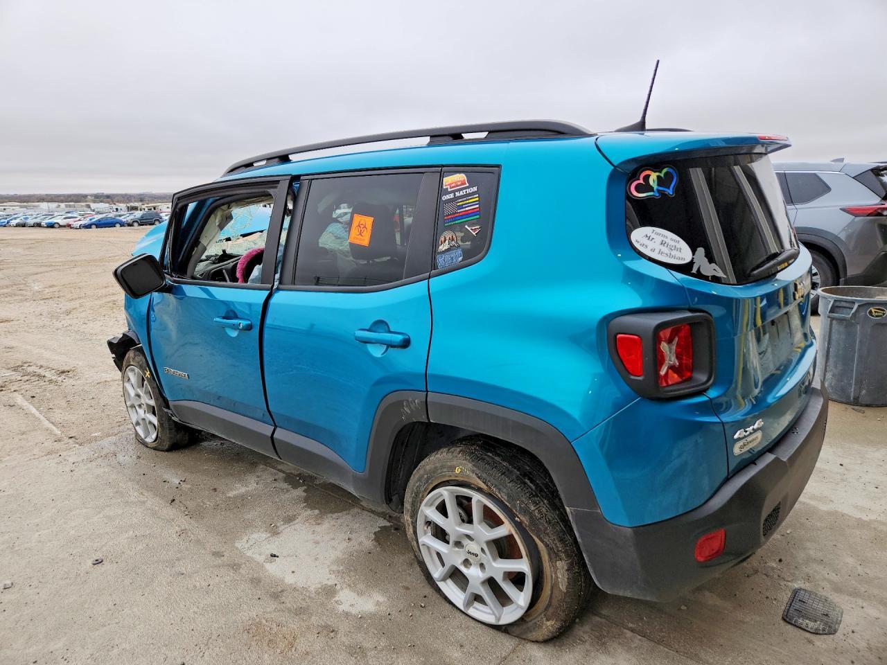 2022 Jeep Renegade Latitude - Image 2