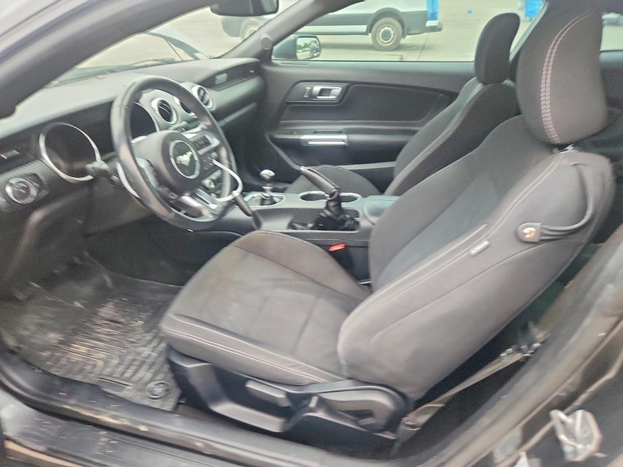 2018 Ford Mustang - Image 7