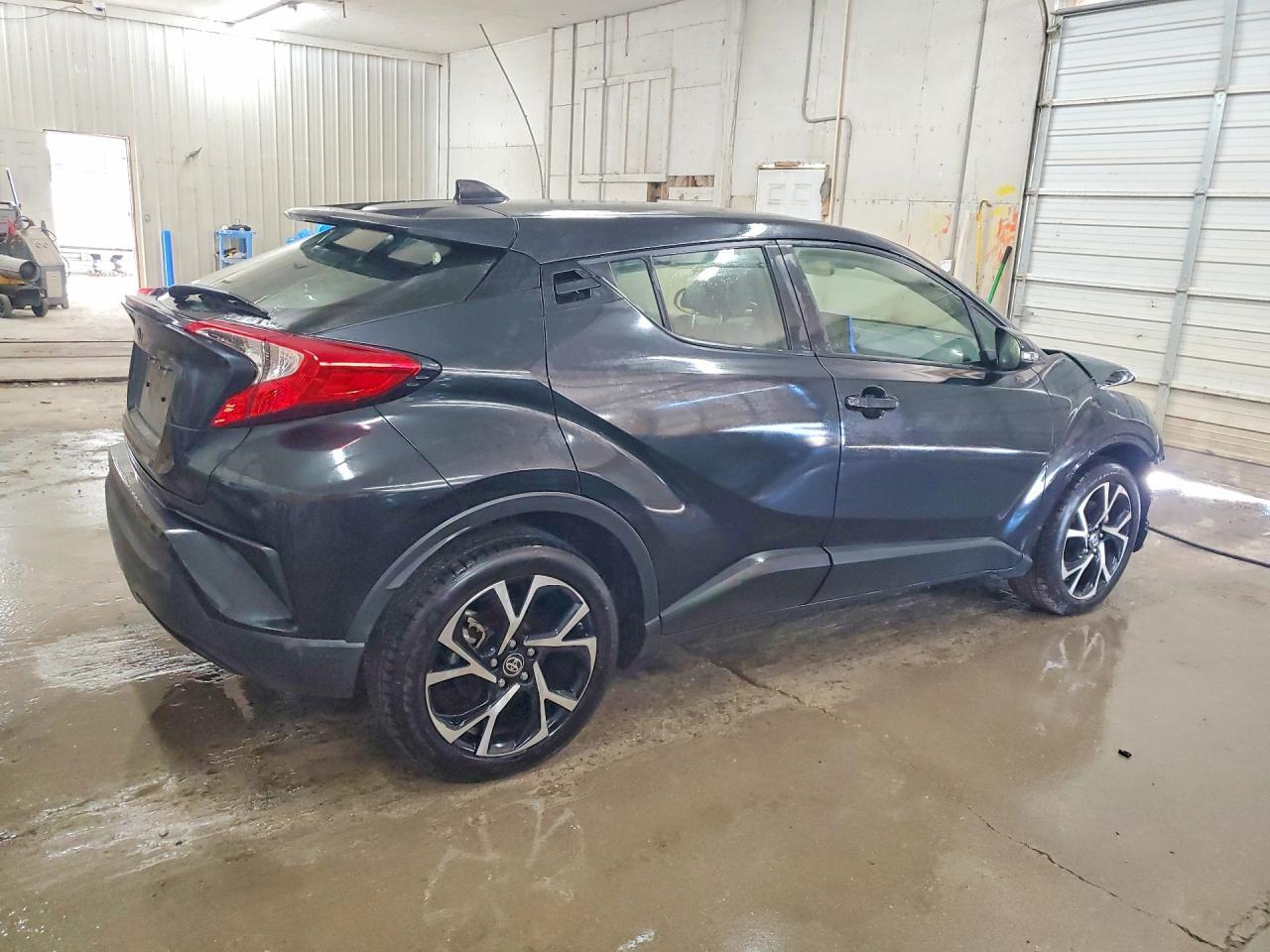 2021 Toyota C-Hr Xle - Фото 3