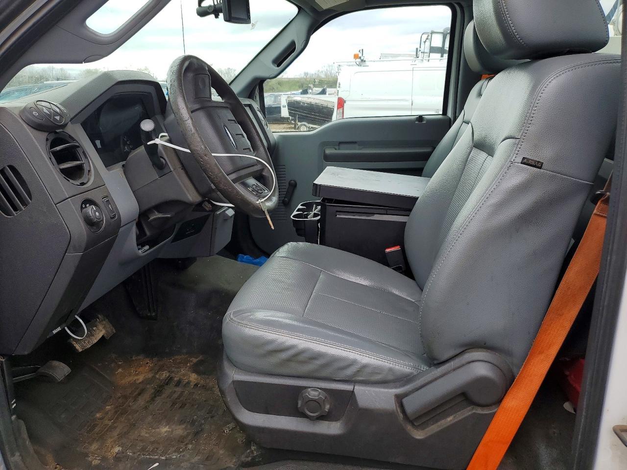 2016 Ford F450 - Box Truck - Фото 7