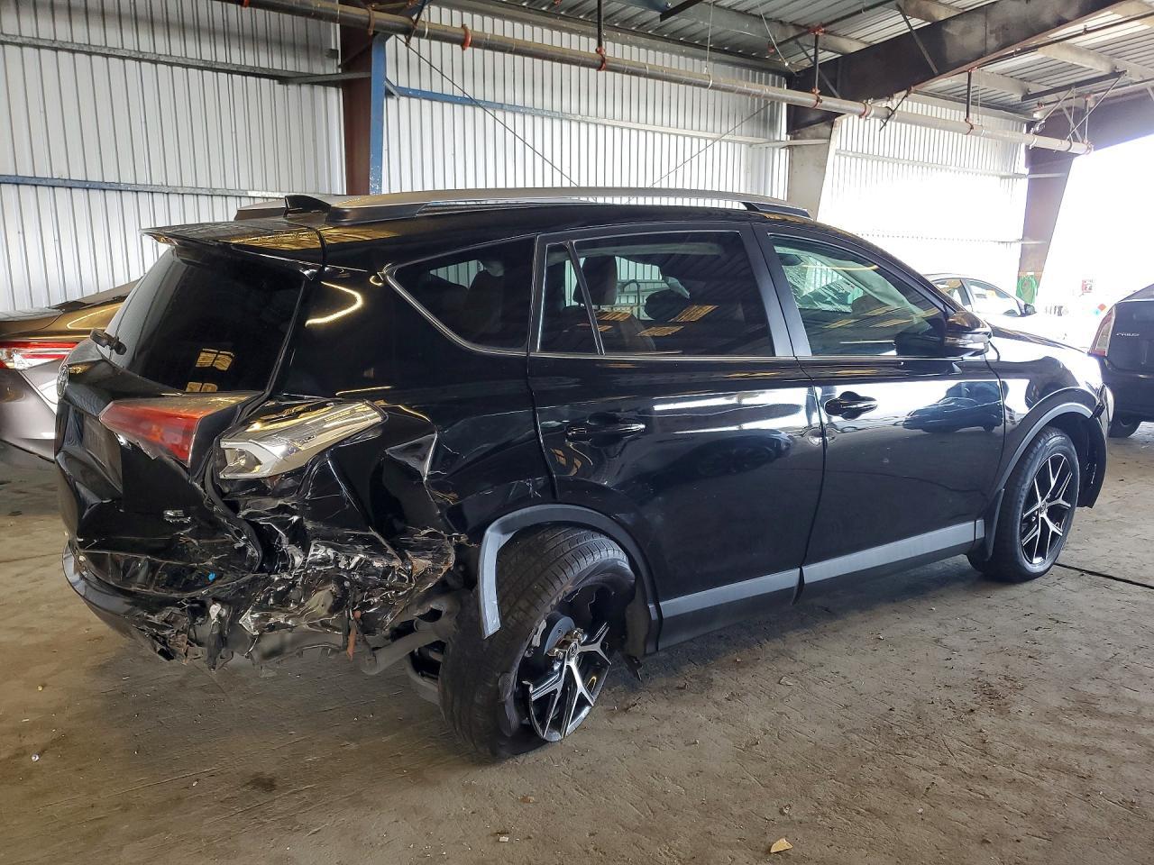 2018 Toyota Rav4 Se - Фото 3