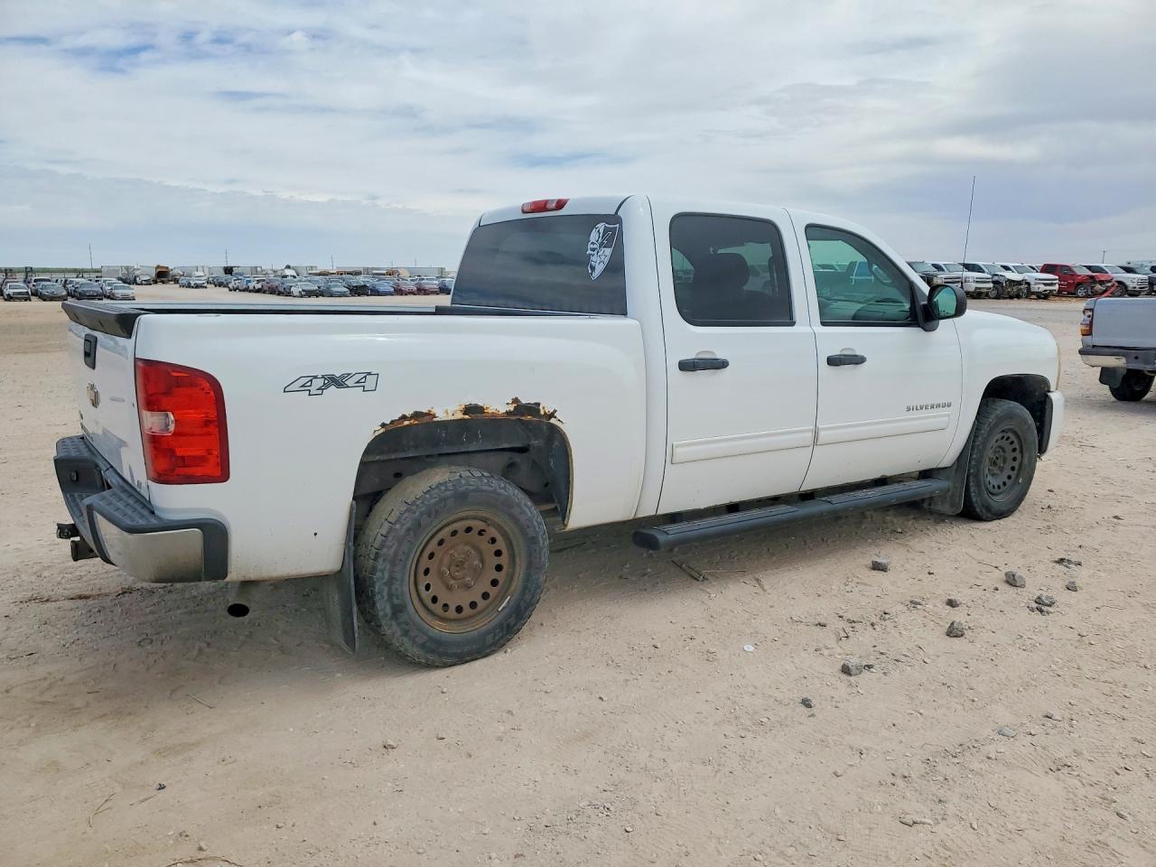 2011 Chevrolet Silverado K1500 Lt - Image 3