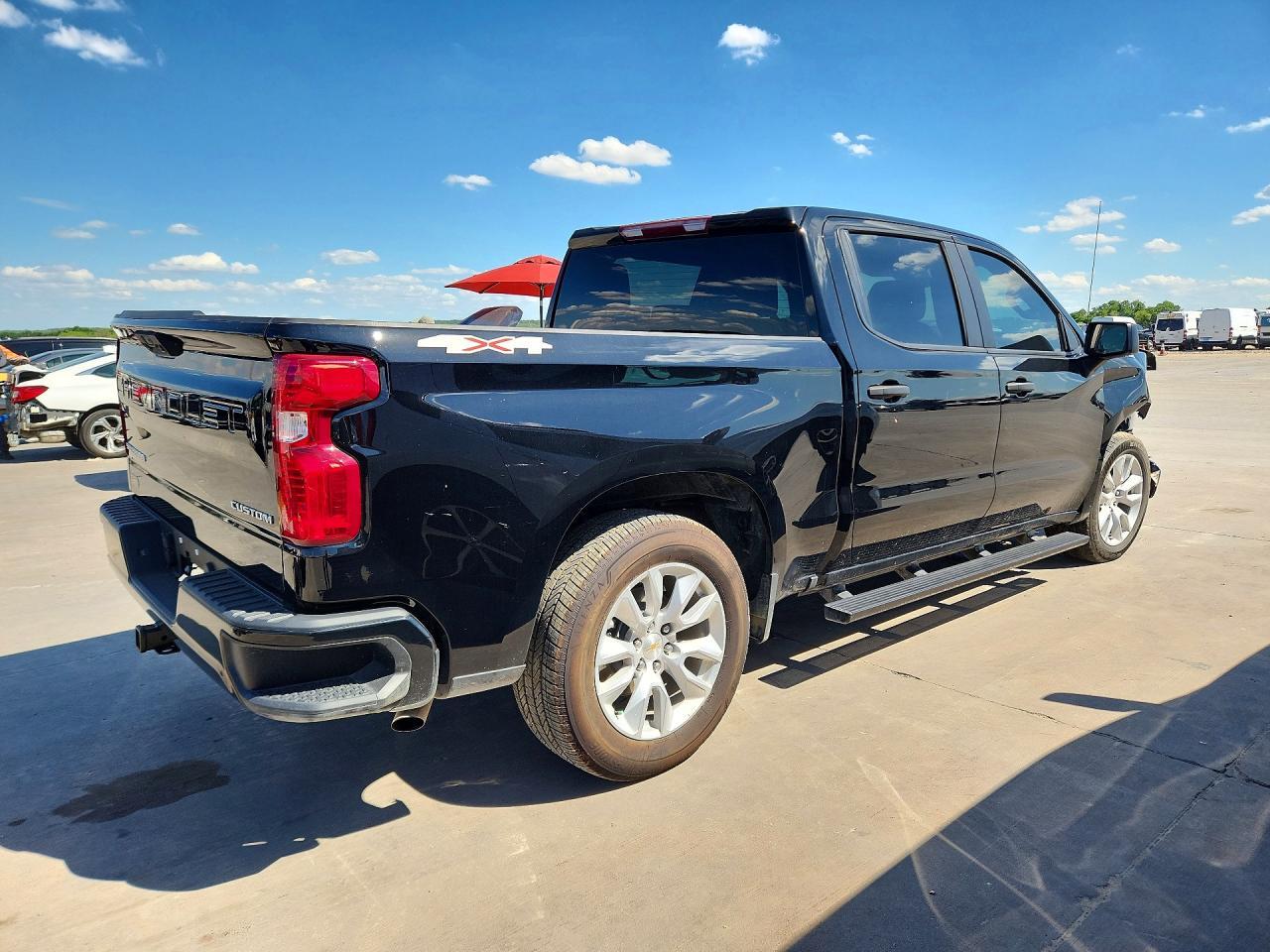 2025 Chevrolet Silverado K1500 Custom - Фото 3