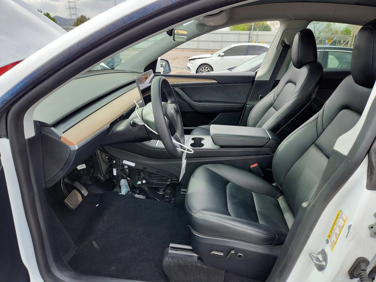 2024 Tesla Model Y - Image 7