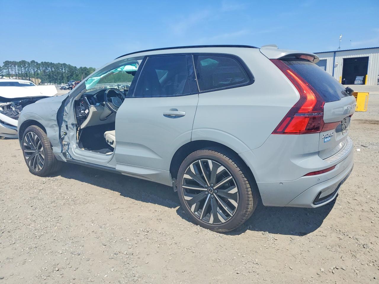 2026 Volvo Xc60 Ultra - Фото 2
