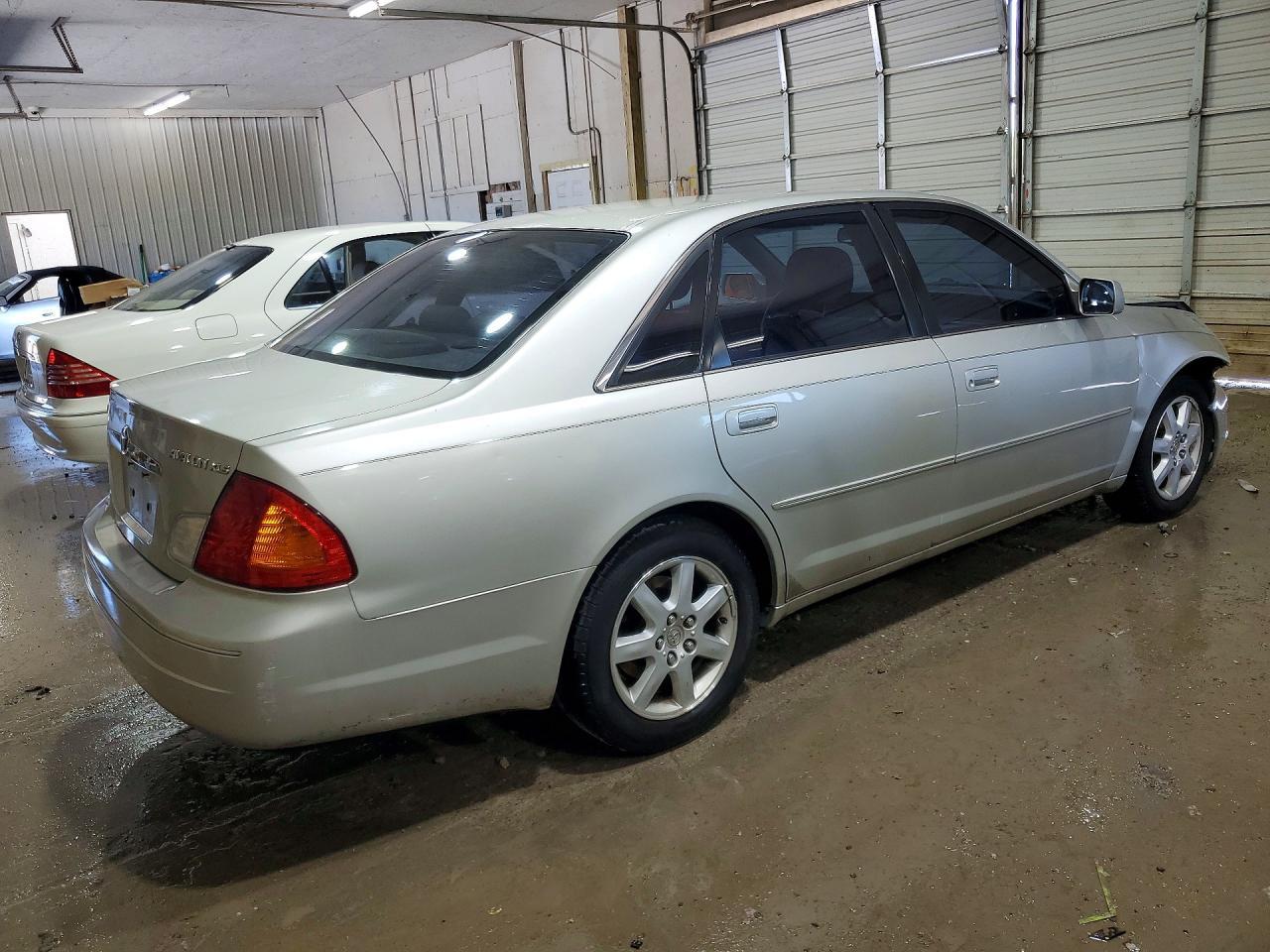 2000 Toyota Avalon Xls - Фото 3