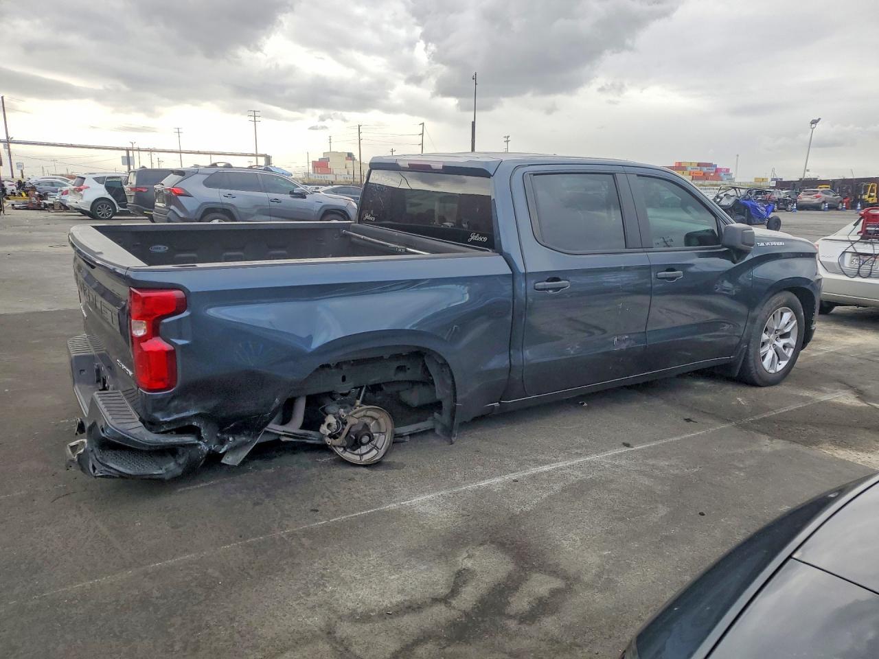 2019 Chevrolet Silverado C1500 Custom - Фото 3