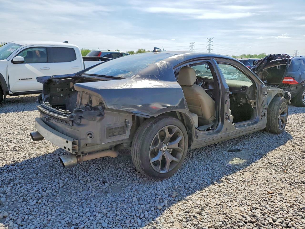 2018 Dodge Charger R - Image 3