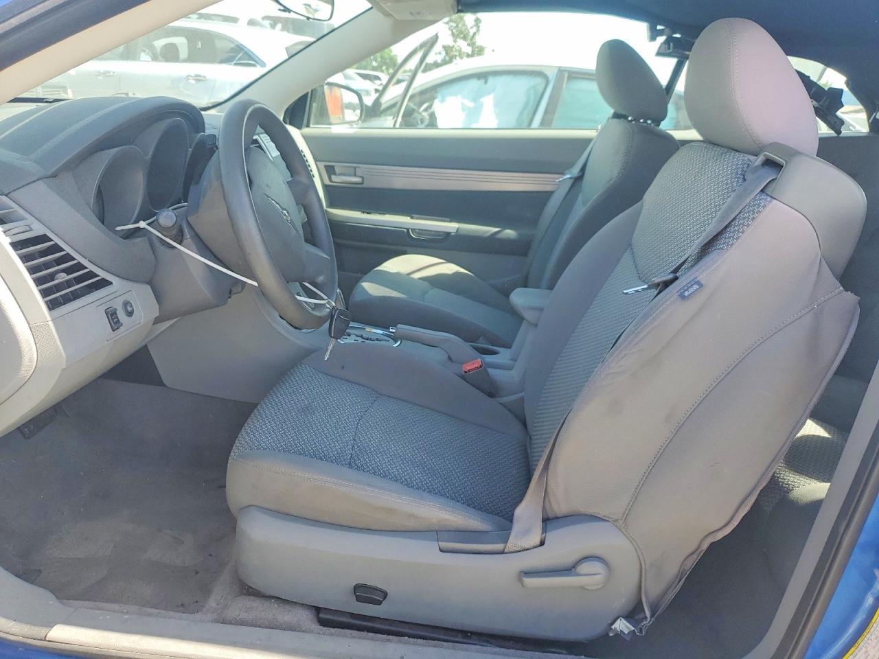 2008 Chrysler Sebring - Image 7