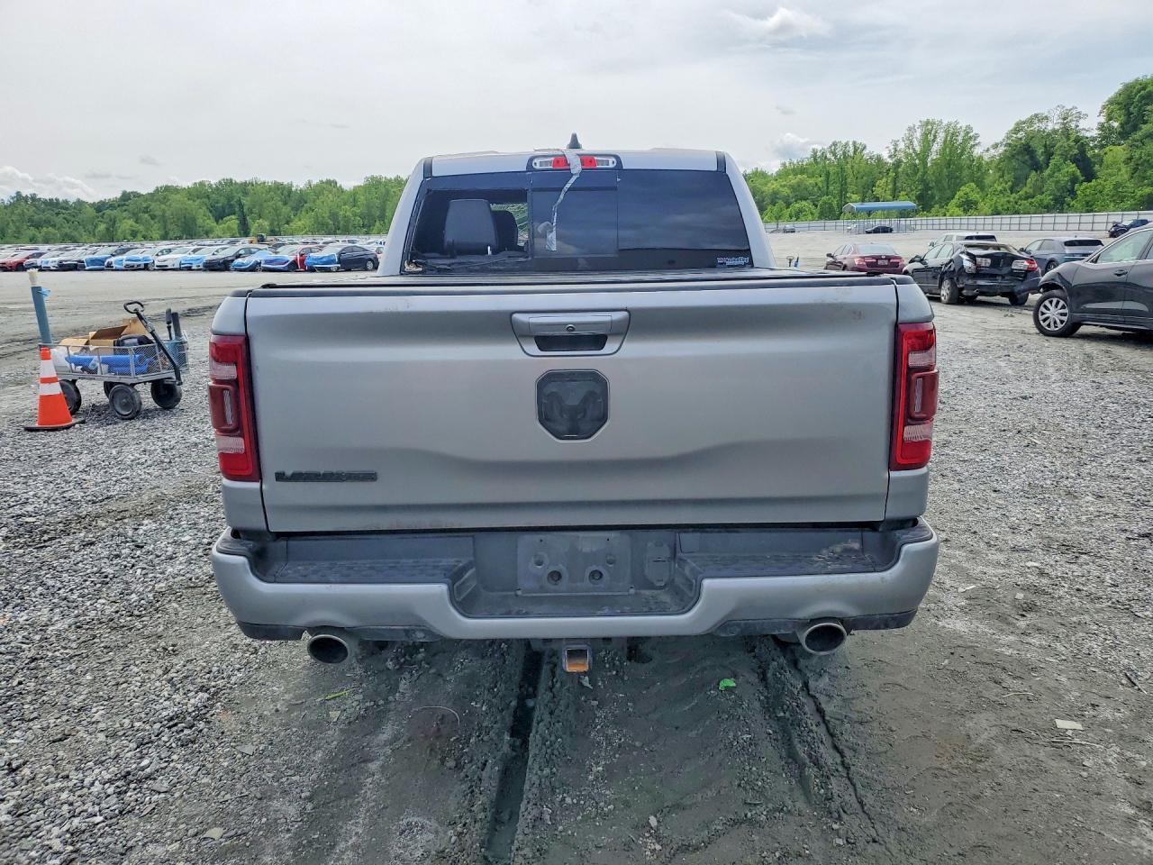 2020 Ram 1500 Laramie - Фото 6