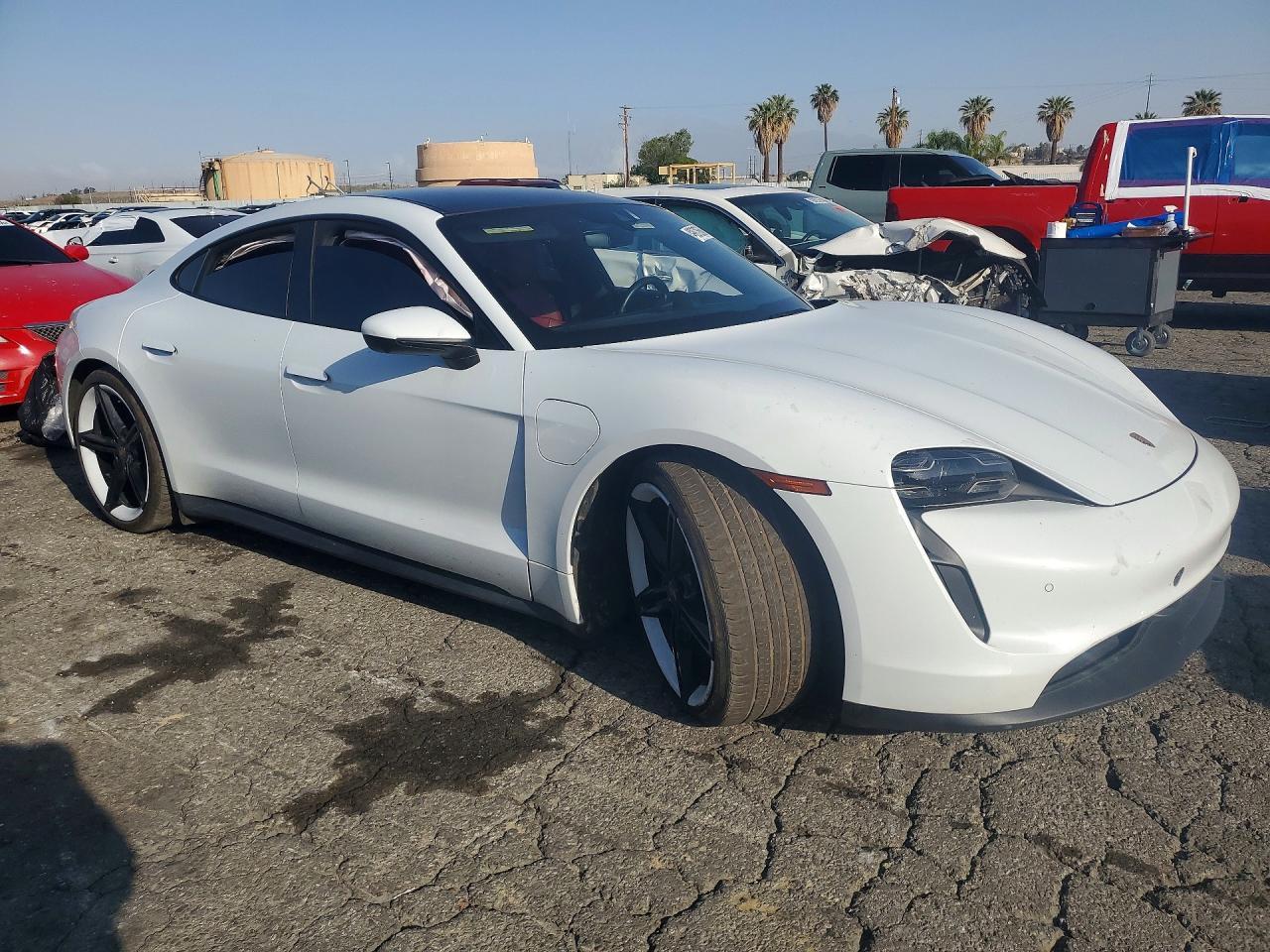 2021 Porsche Taycan 4S - Фото 4