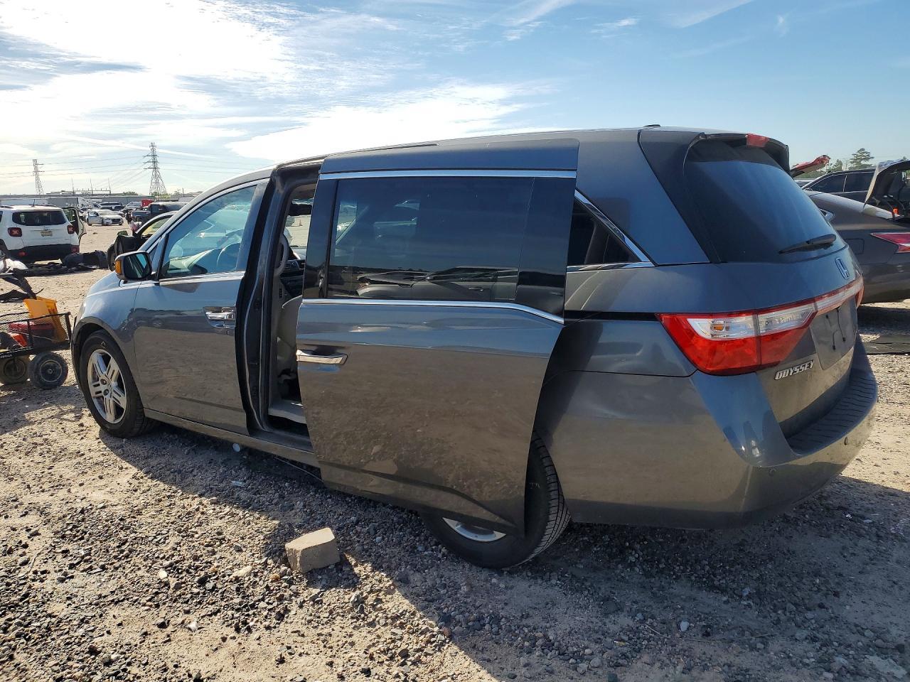 2012 Honda Odyssey Touring - Фото 2