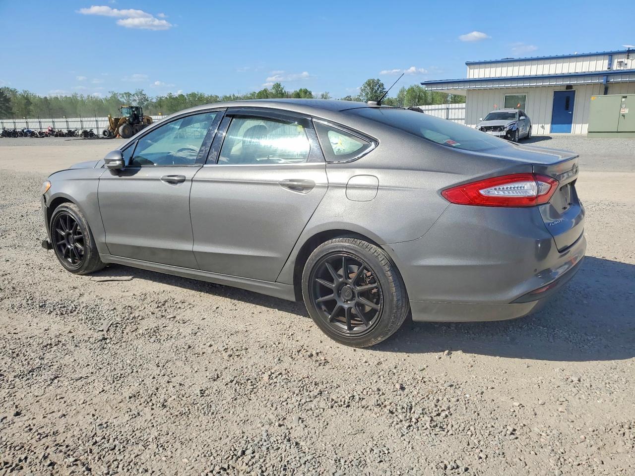 2013 Ford Fusion Se - Фото 2