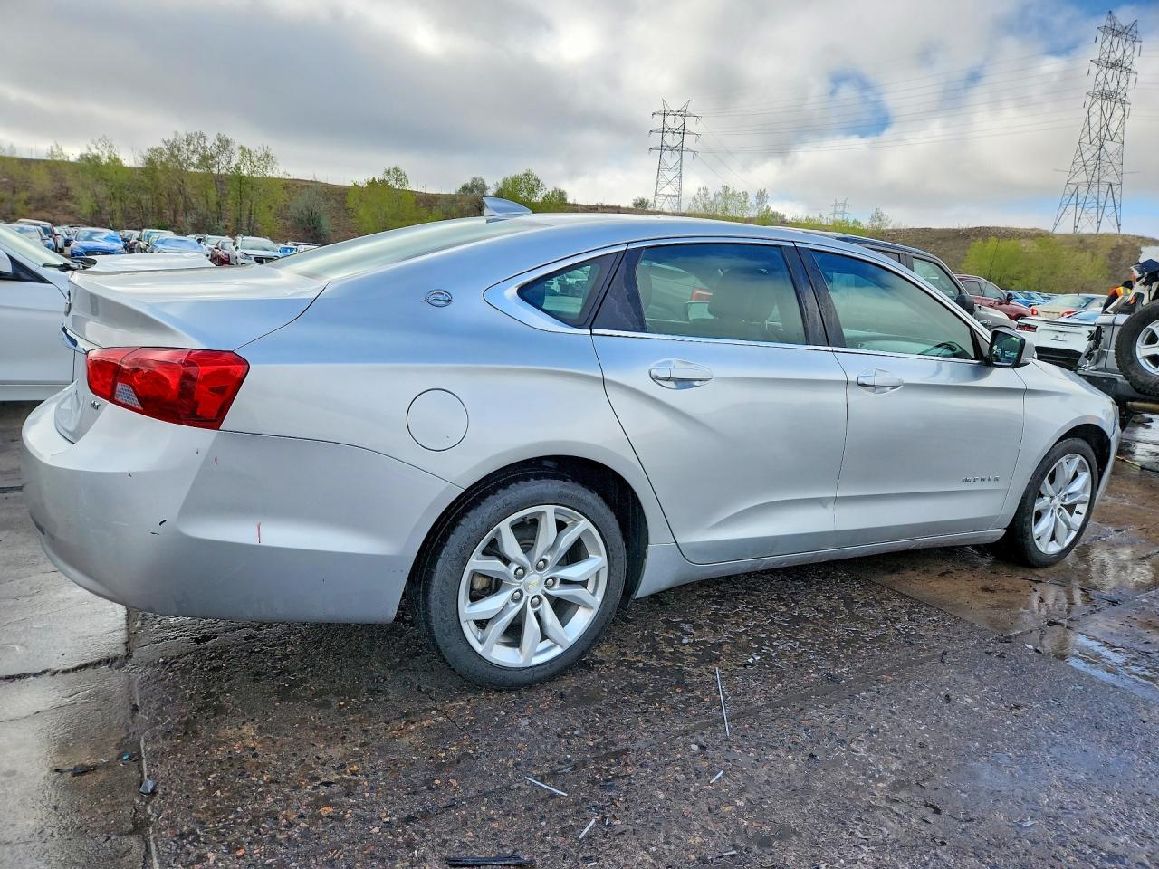 2017 Chevrolet Impala Lt - Image 3
