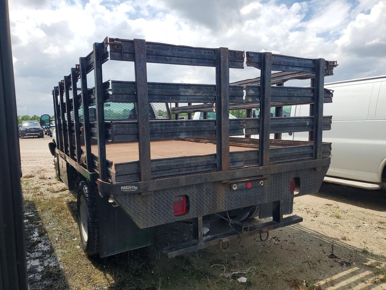 2000 Ford F450 - Image 2