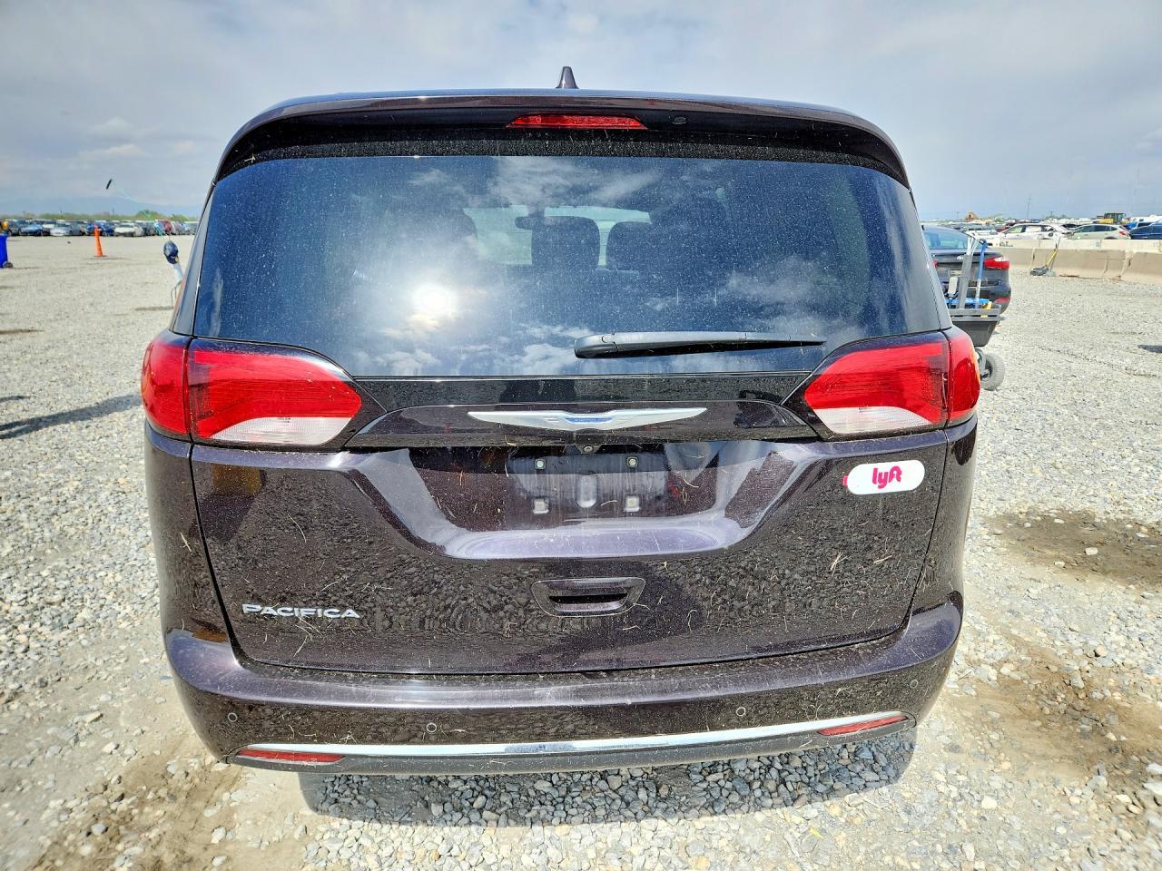 2018 Chrysler Pacifica Touring L - Фото 6