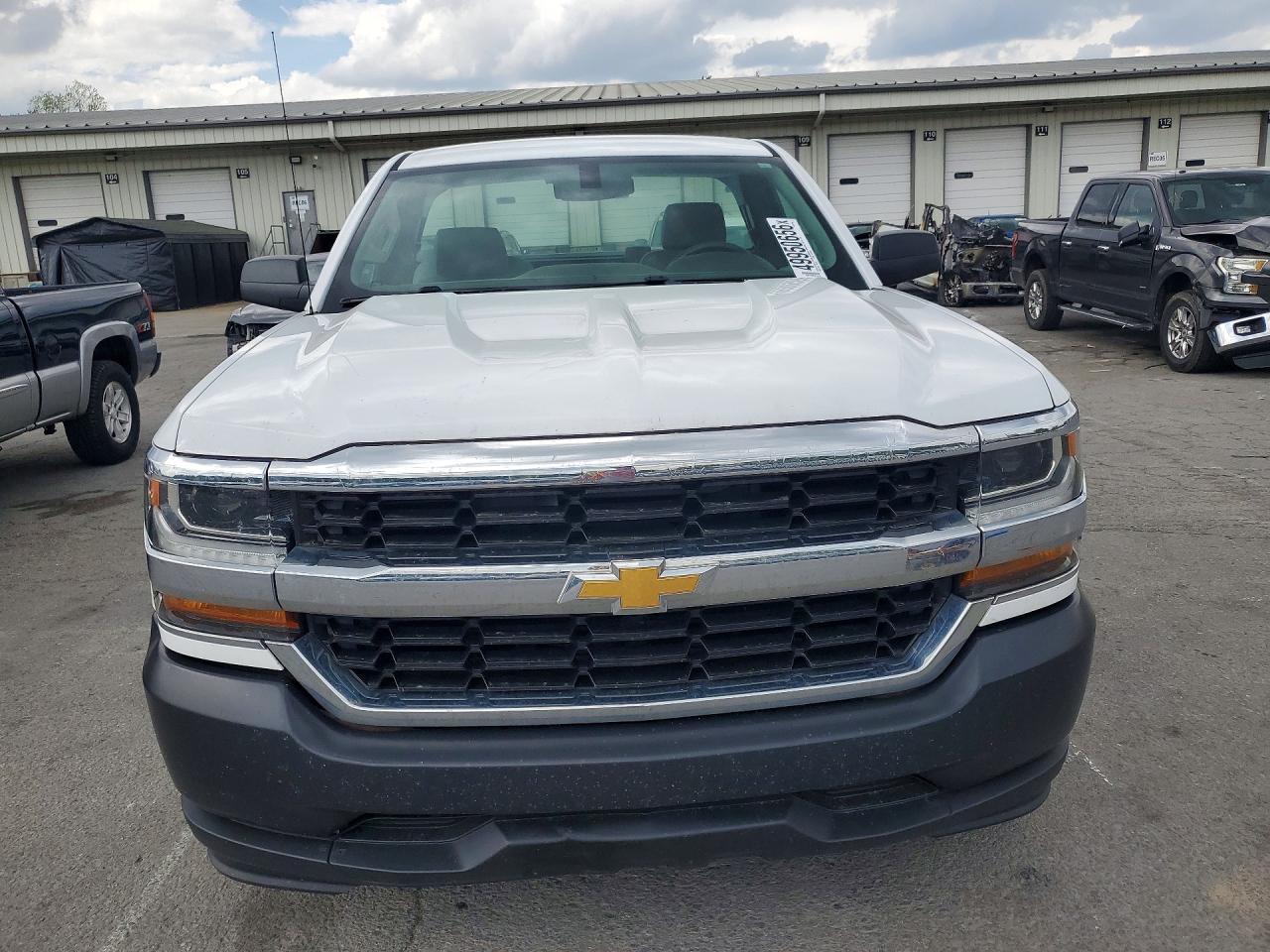 2018 Chevrolet Silverado C1500 - Фото 5