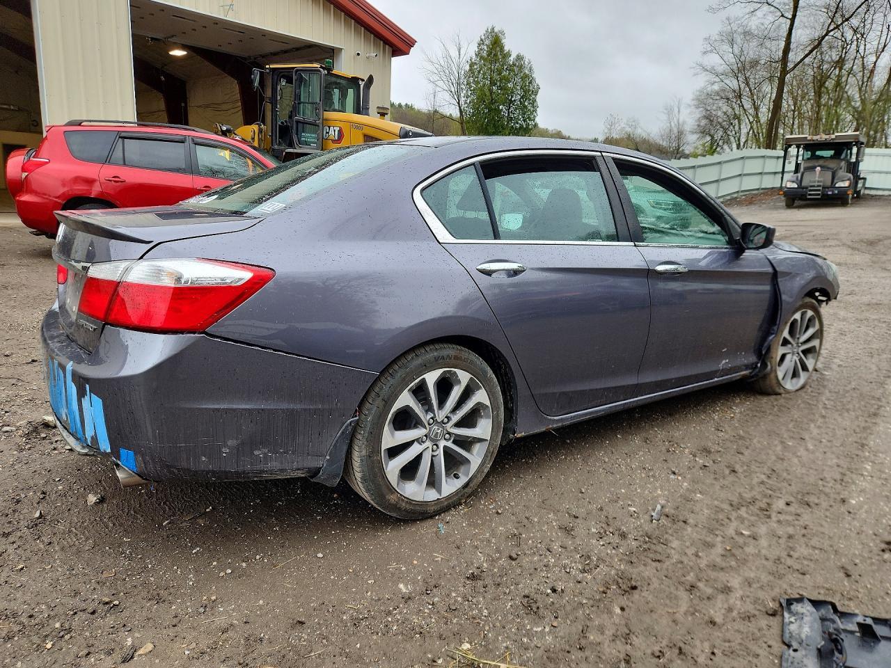 2015 Honda Accord Sport - Image 3