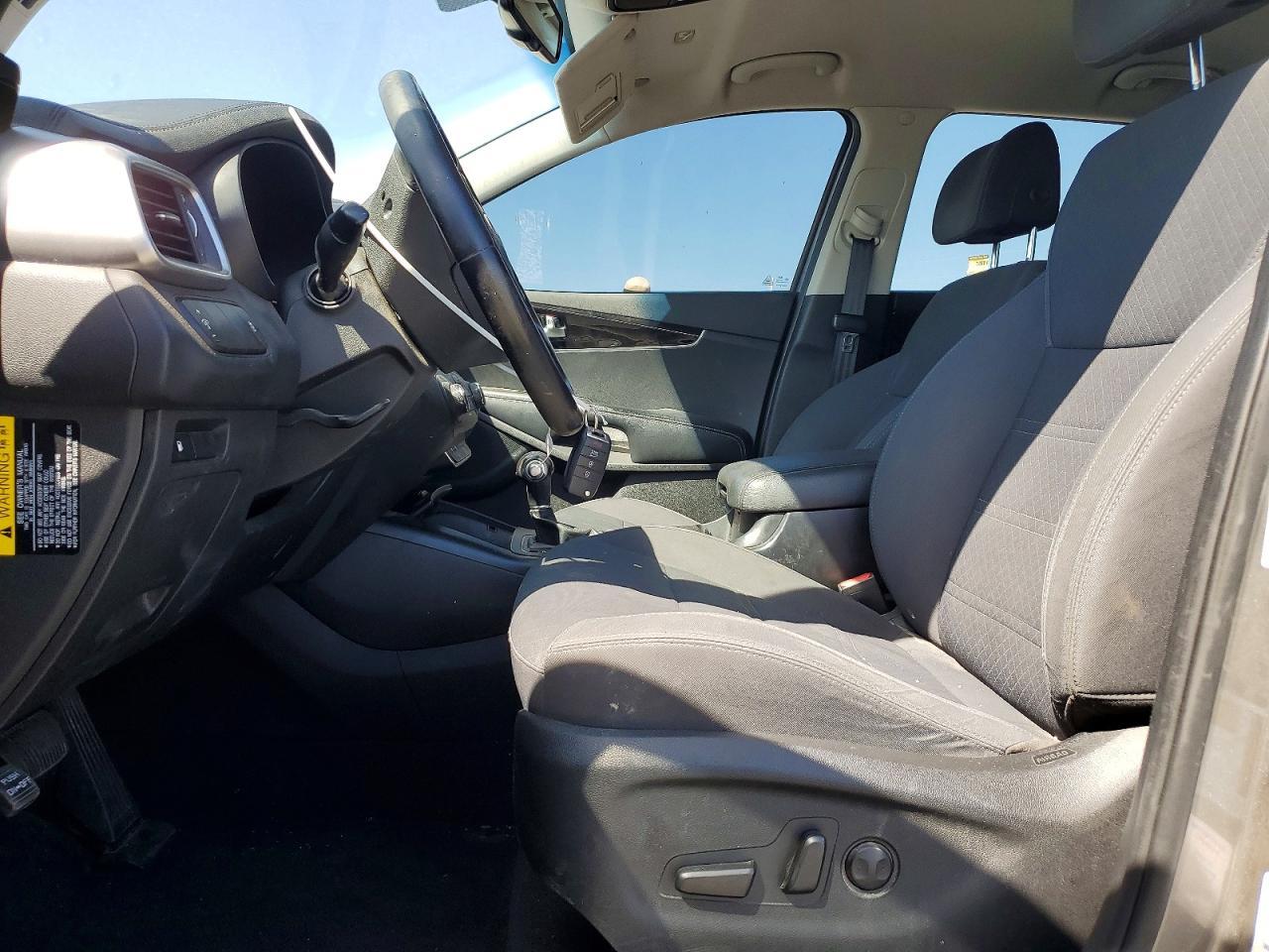 2017 Kia Sorento Lx - Image 7