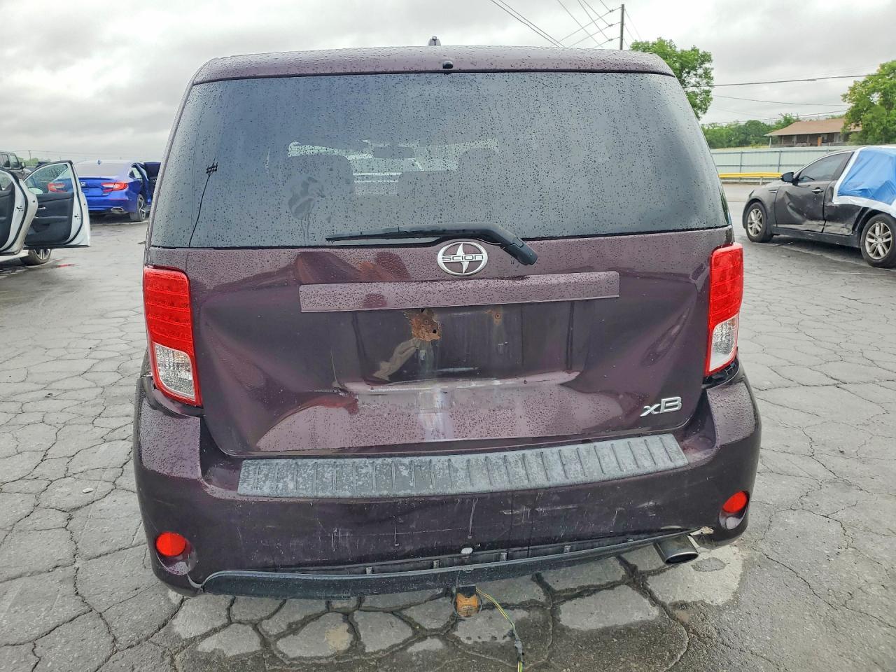 2013 Scion Xb Base - Фото 6