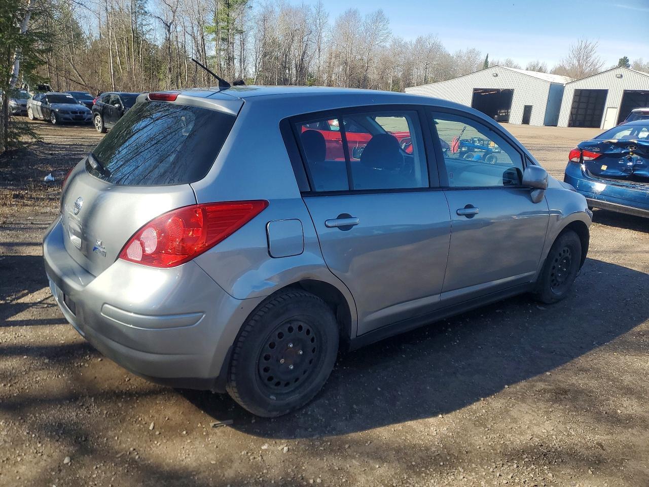 2012 Nissan Versa 1.8 S - Фото 3