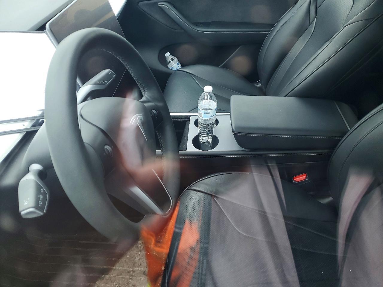 2024 Tesla Model Y - Фото 7