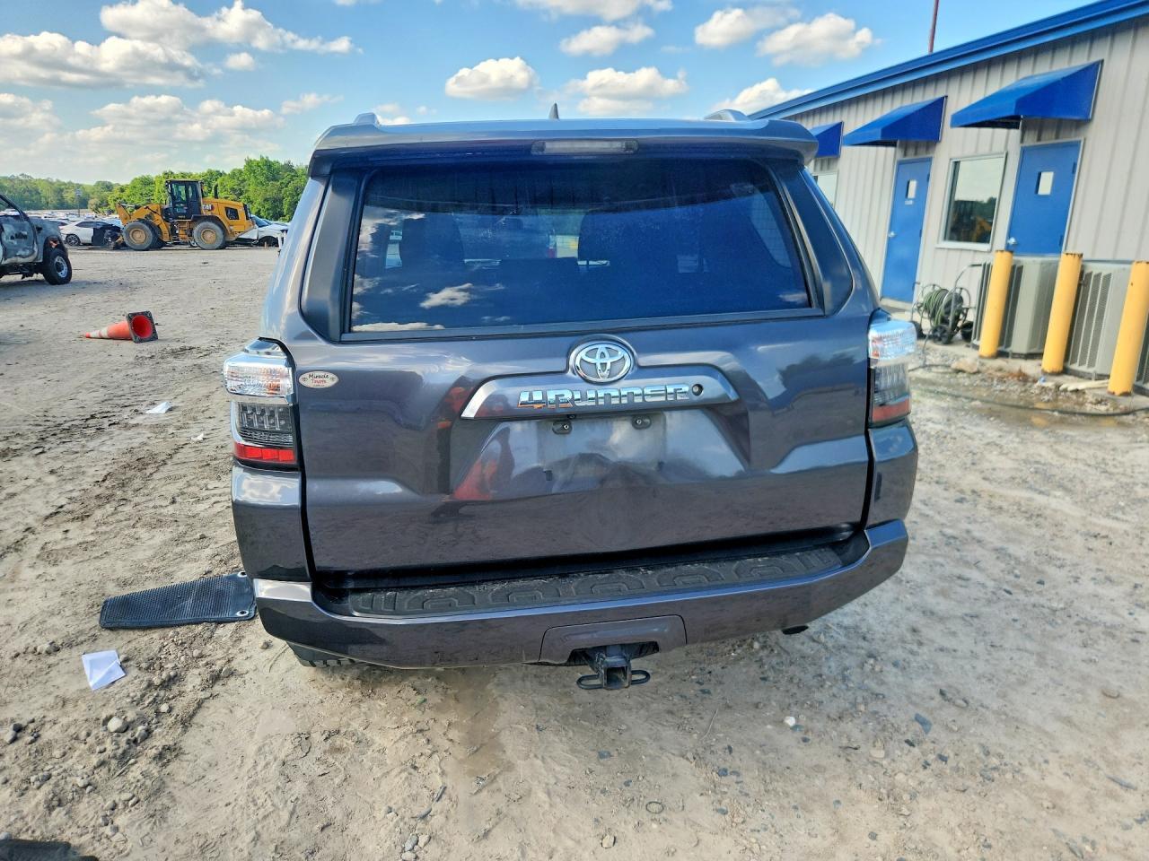 2018 Toyota 4Runner Sr5 - Image 6