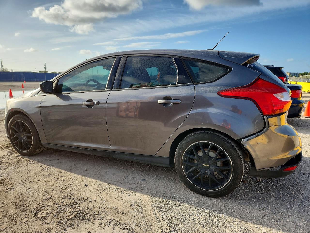 2012 Ford Focus Se - Фото 2