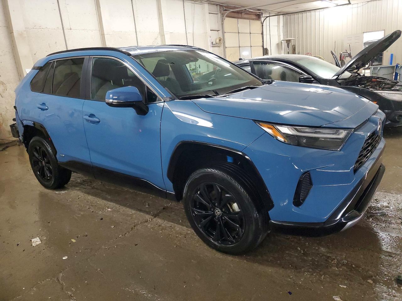 2023 Toyota Rav4 Hybrid Se - Image 4