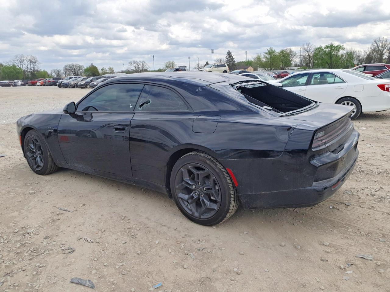 2025 Dodge Charger Daytona R - Image 2
