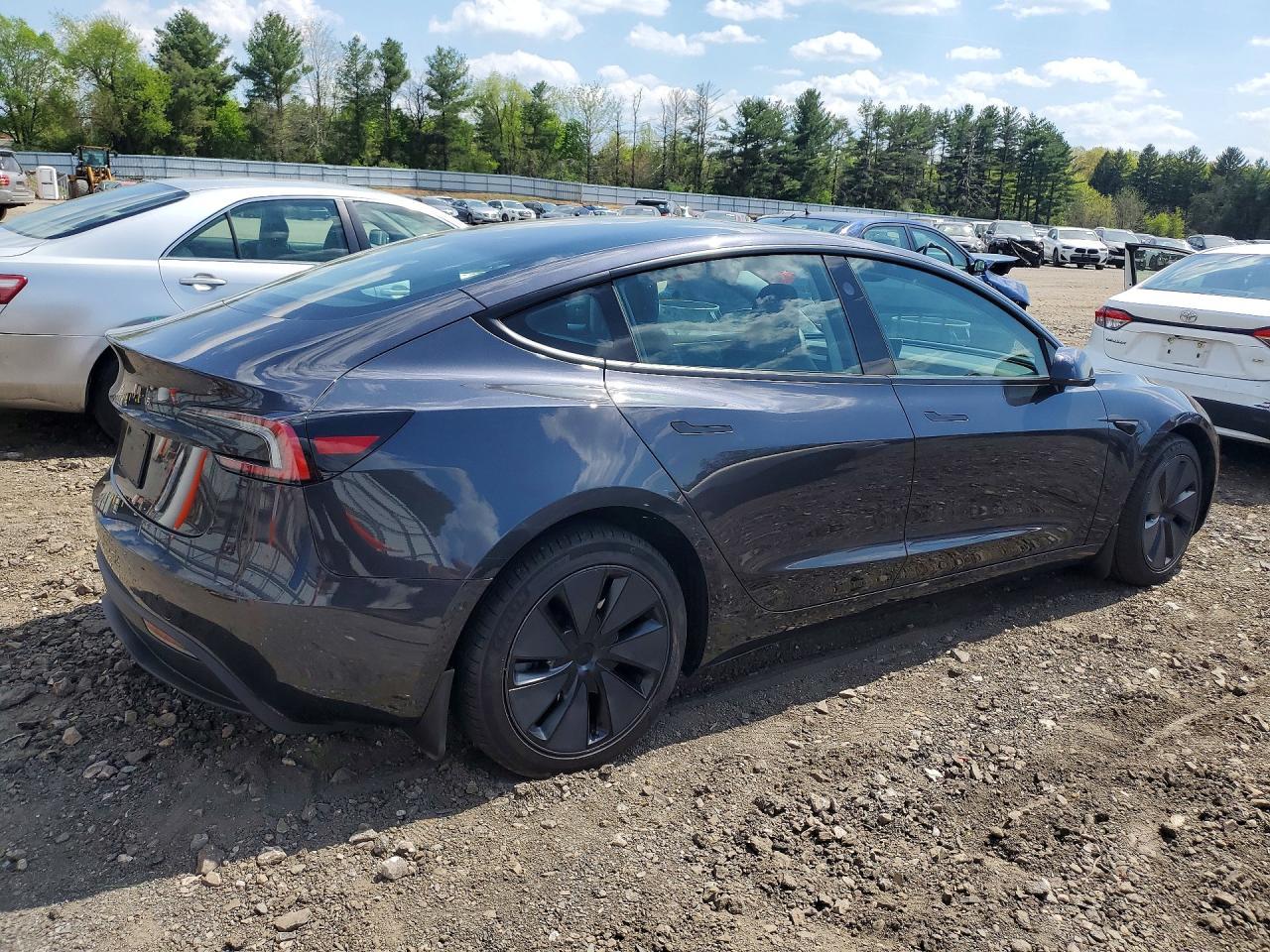 2024 Tesla Model 3 - Image 3