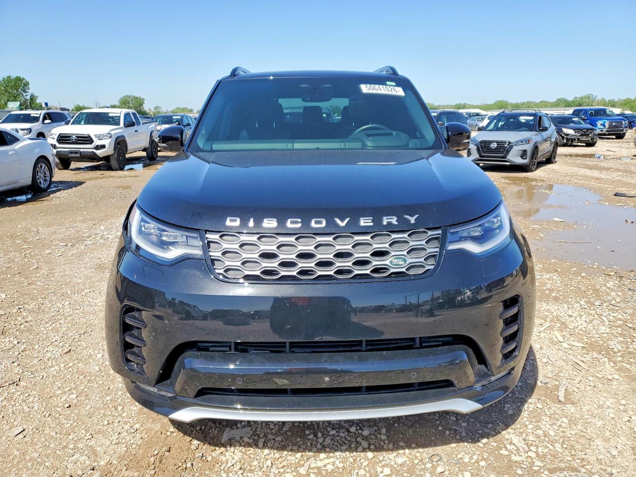 2024 Land Rover Discovery Metropolitan Edition - Image 5