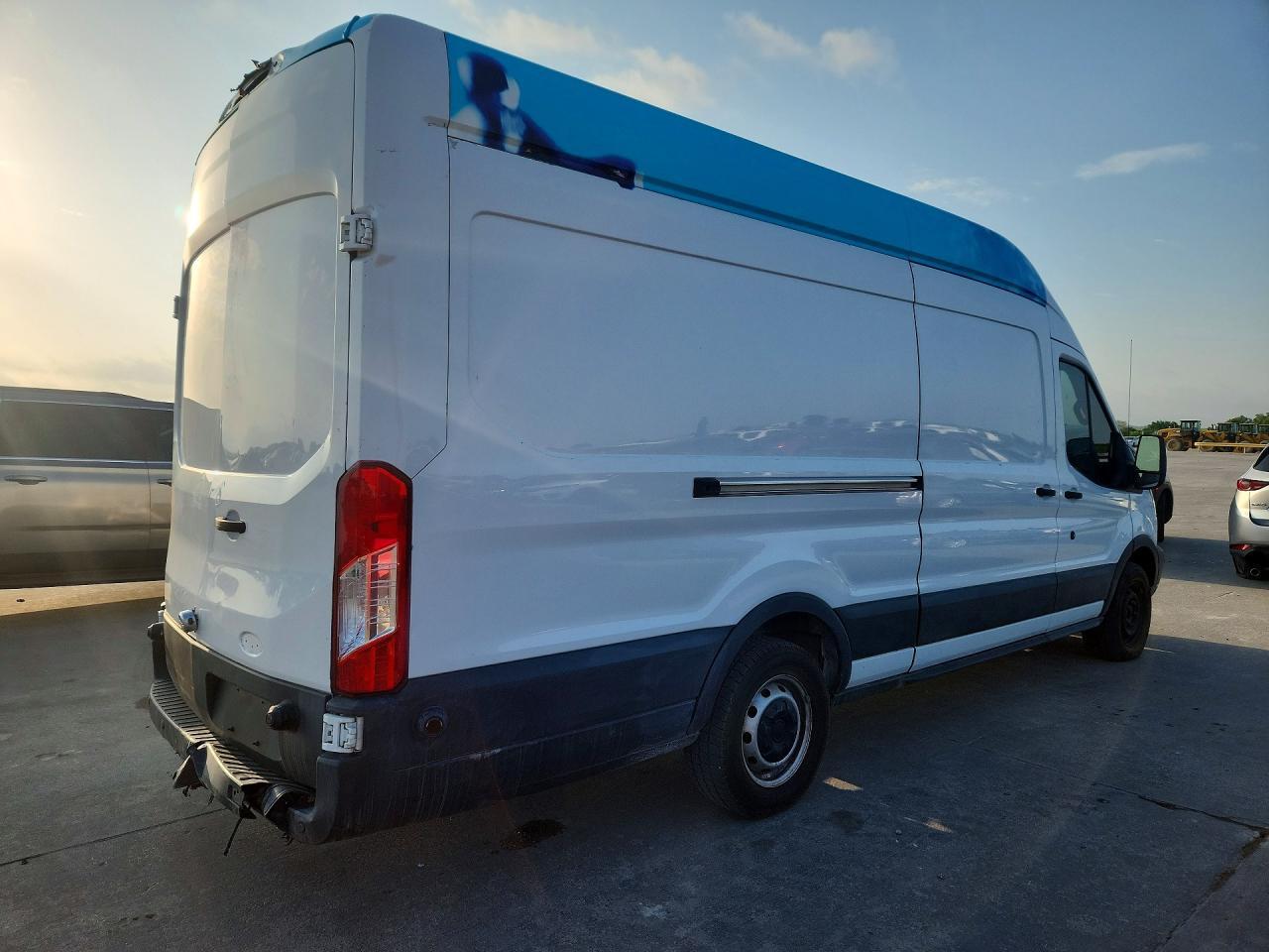 2018 Ford Transit T-250 - Image 3