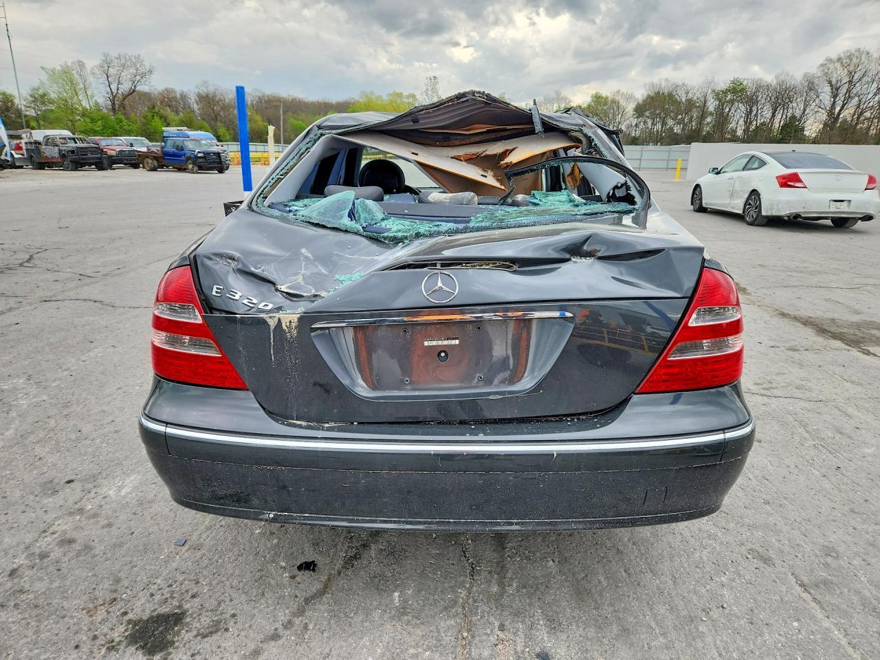 2003 Mercedes-Benz E 320 - Фото 6