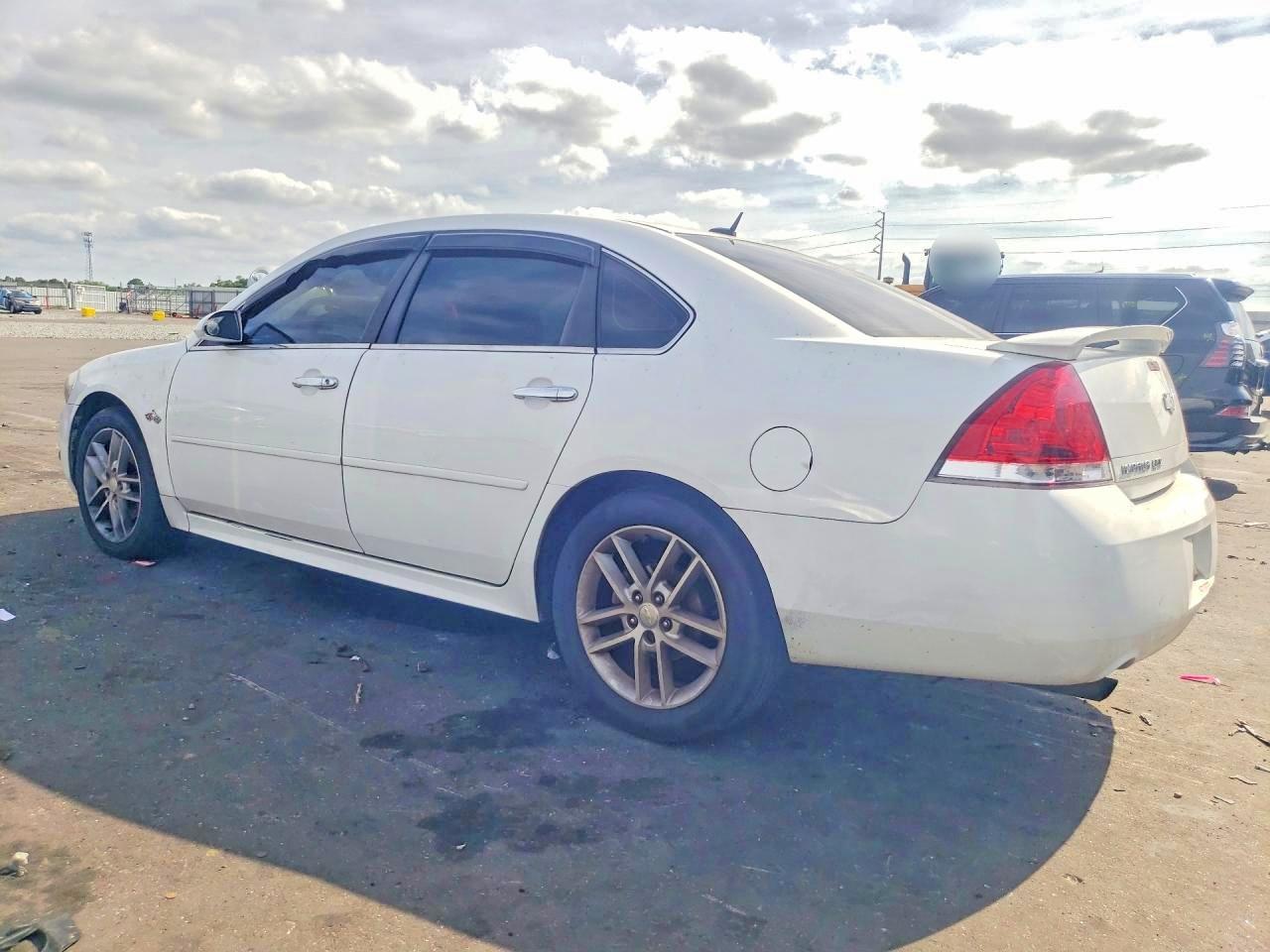 2013 Chevrolet Impala Ltz - Image 2