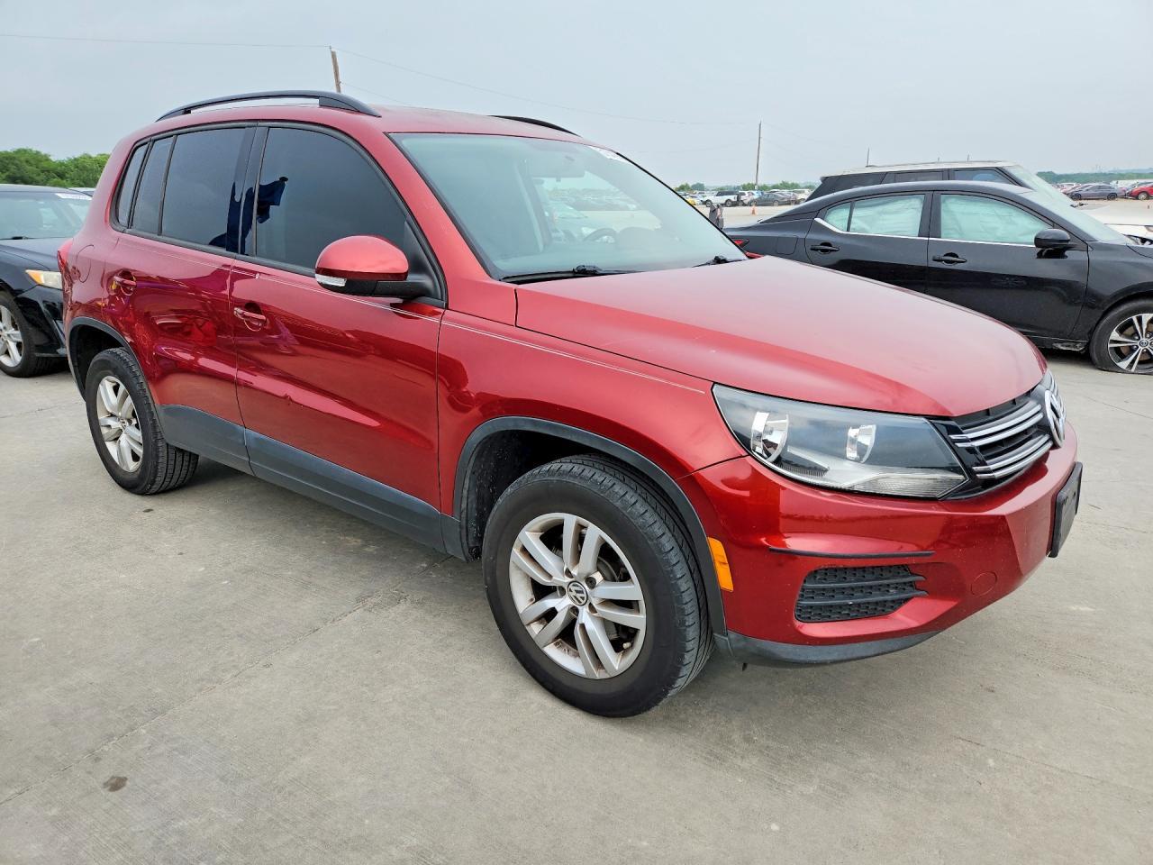 2015 Volkswagen Tiguan S - Image 4