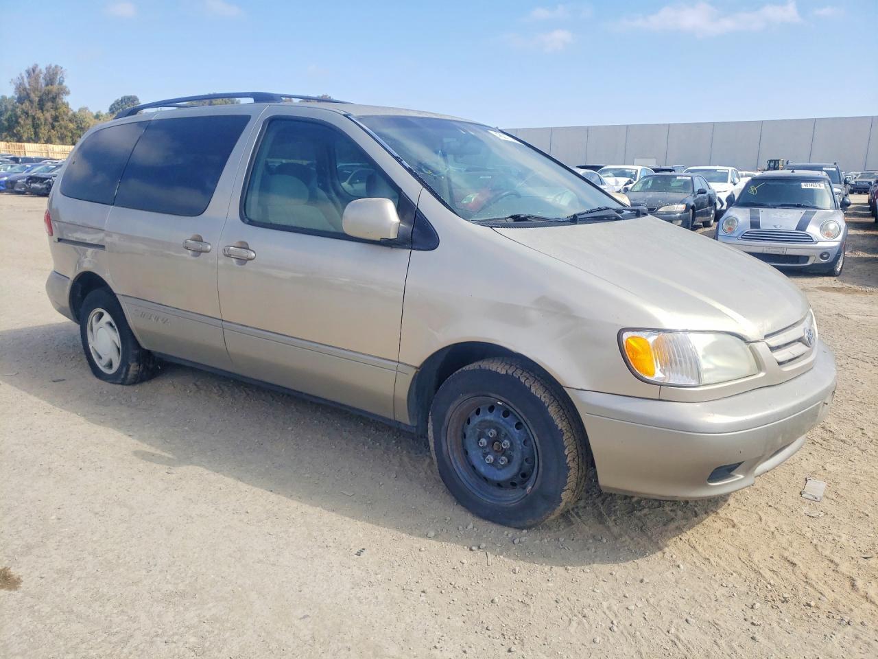 2002 Toyota Sienna - Фото 4