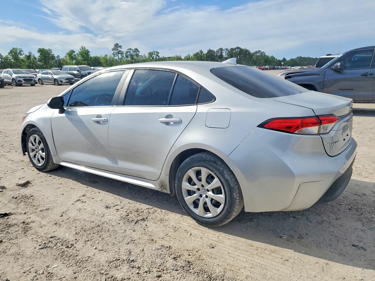 2024 Toyota Corolla Le - Image 2
