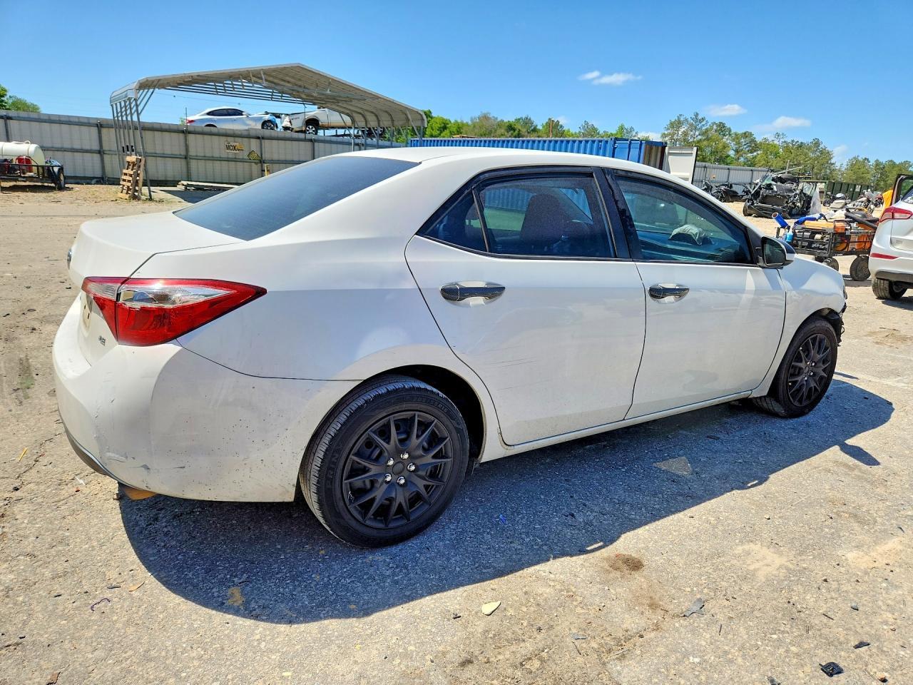 2016 Toyota Corolla Le - Image 3