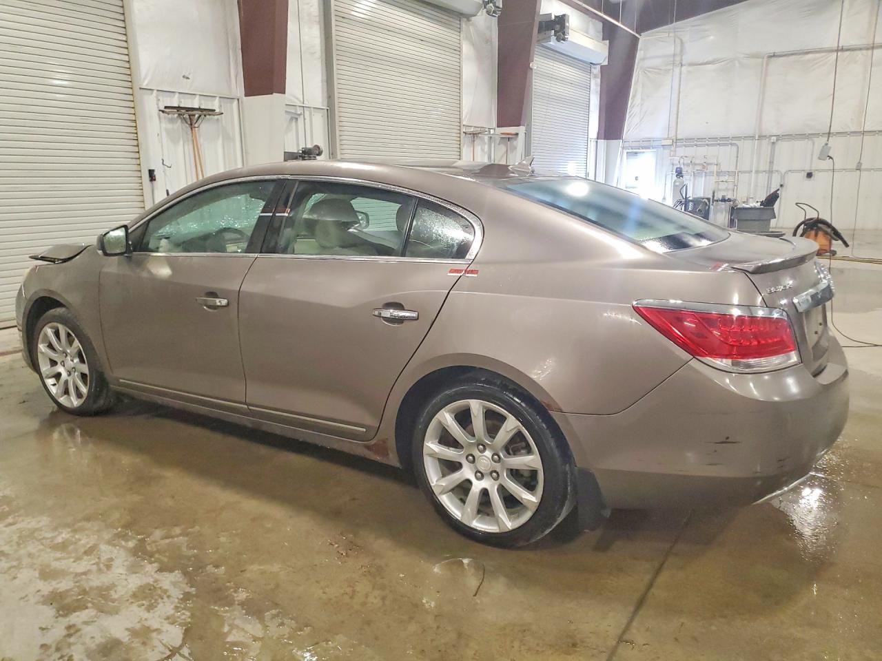 2011 Buick Lacrosse Cxs - Image 2