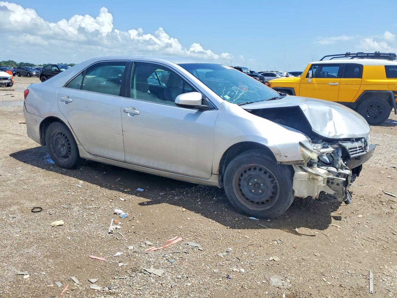 2012 Toyota Camry L - Фото 4