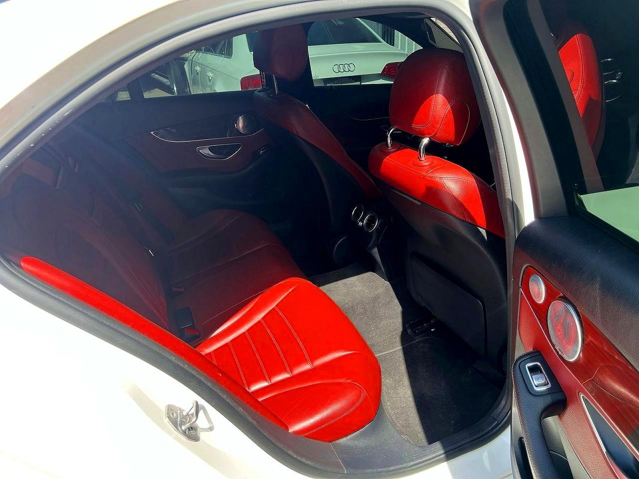 2018 Mercedes-Benz C 300 4Matic - Фото 6