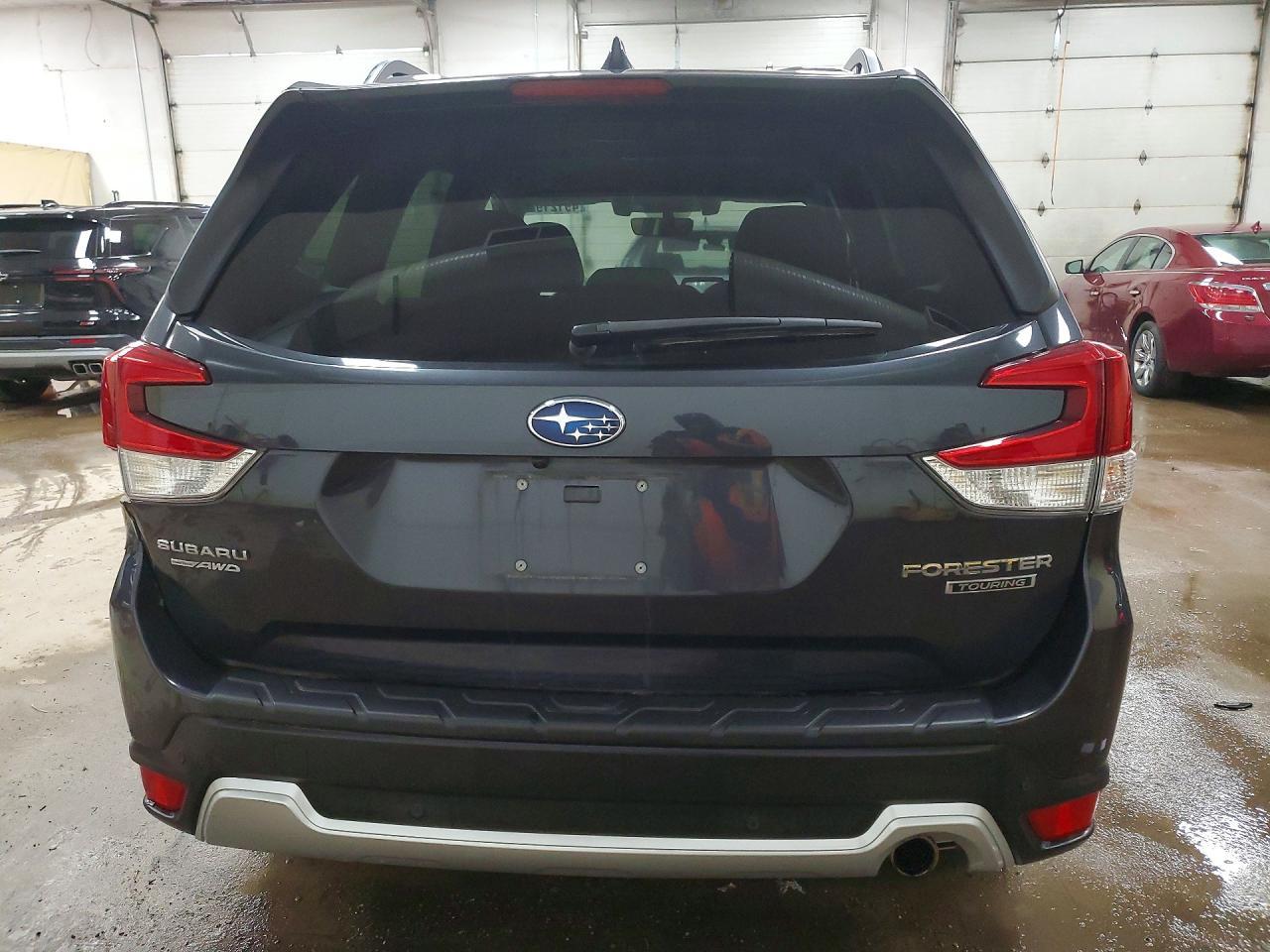 2019 Subaru Forester Touring - Фото 6