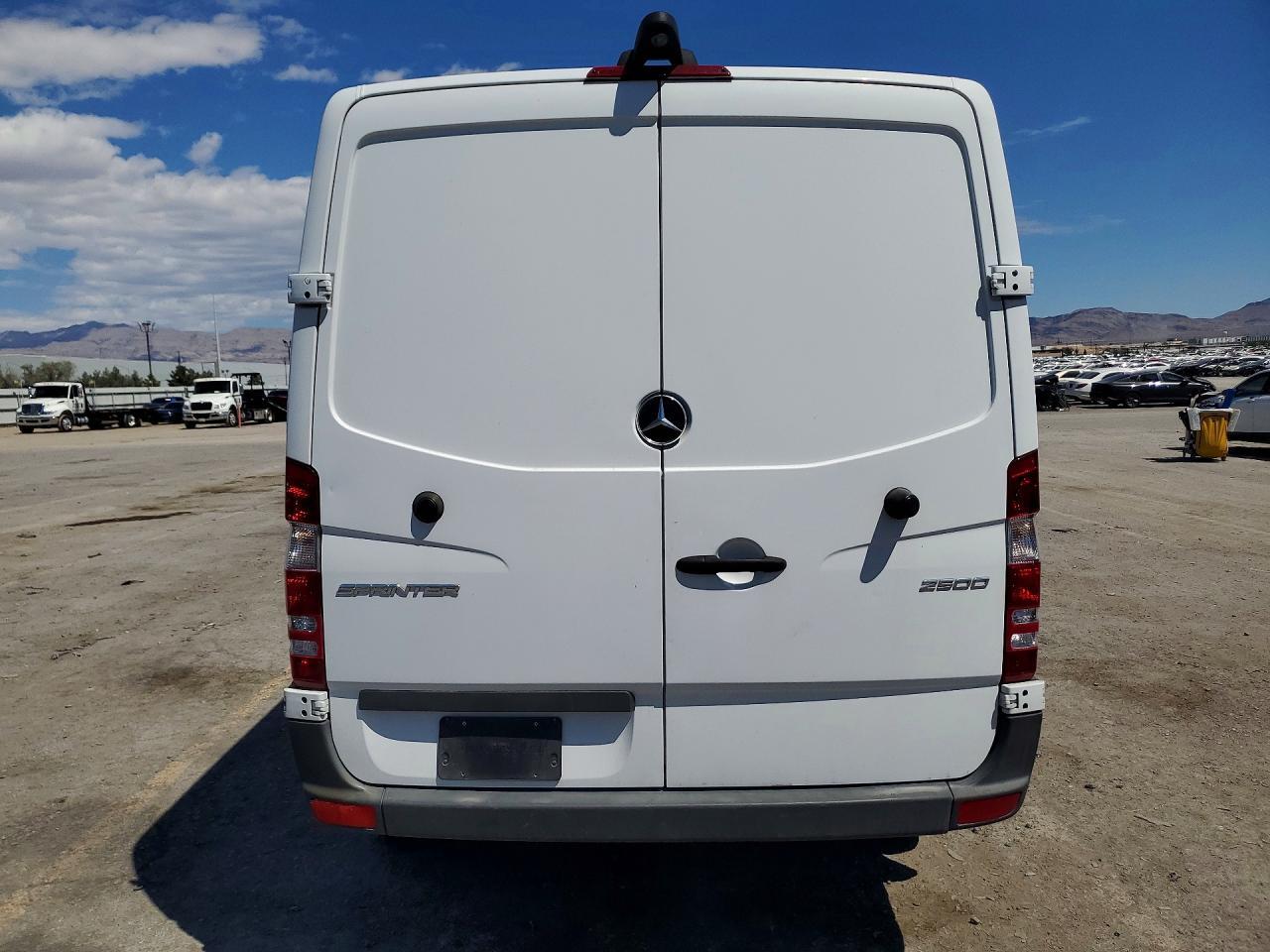 2017 Mercedes-Benz Sprinter 2500 - Image 6