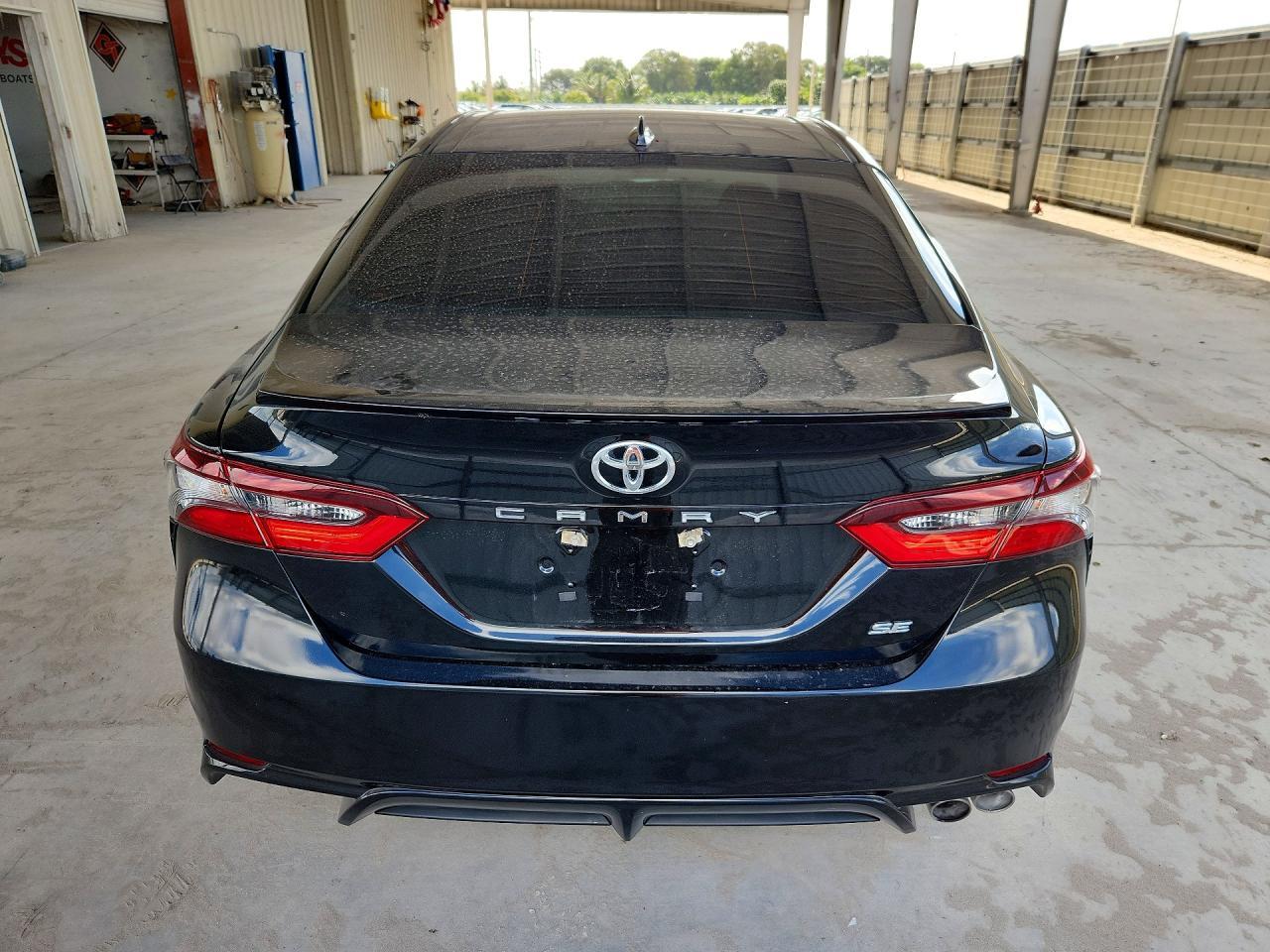 2023 Toyota Camry Se - Фото 6